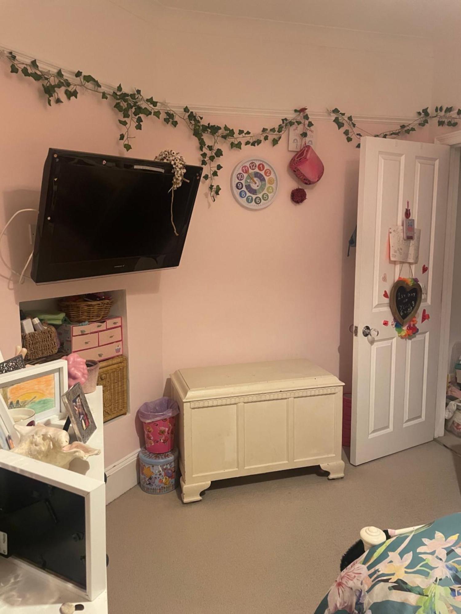 3 Bed Sleeps 6 Free Parking Holiday home